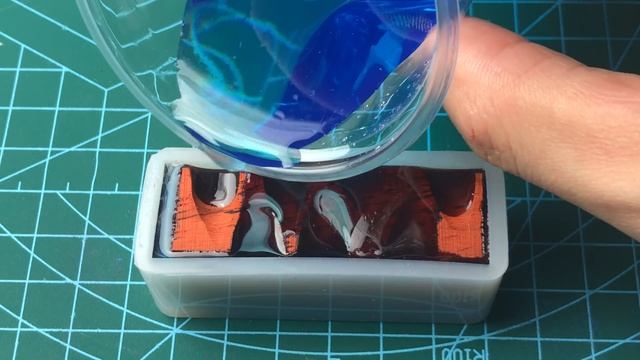 Resin art Amazing redwood blue texture Pendant jewelry / epoxy resin art jewelry pendant S73 смотреть онлайн