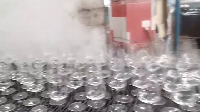 Чехия, Strani Květná, завод богемского стекла Cerva Bohemia. смотреть онлайн