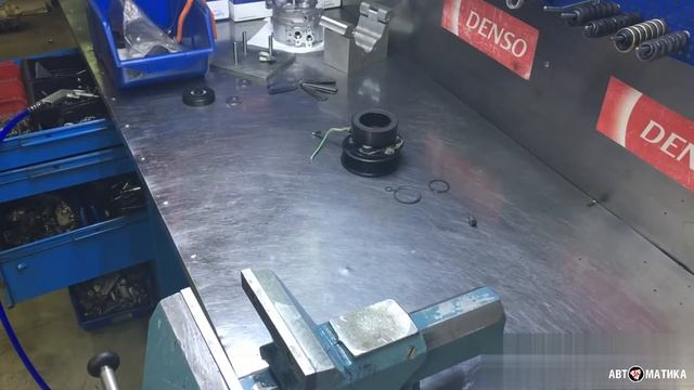 Как заменить подшипник шкива и муфту компрессора кондиционера Honda CRV 2.4 смотреть онлайн
