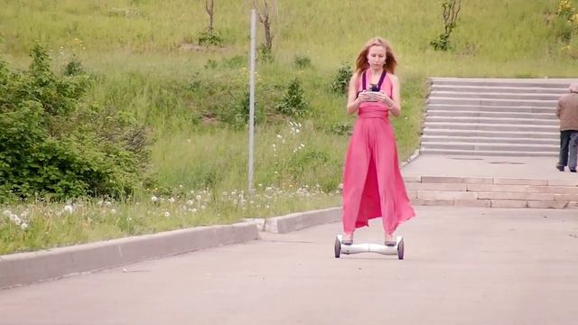 Чем привлекает гироскутер? Сравниваем моноколесо , электросамокат и гироскутер. смотреть онлайн