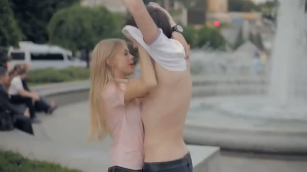 СЕКС НА УЛИЦЕ / Николай Орса ТАМ ВДАЛИ ЗА РЕКОЙ