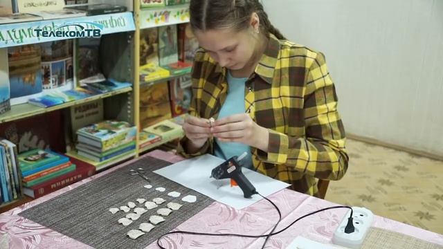 Рубрика "Рукастики". Поделка из старой книги смотреть онлайн