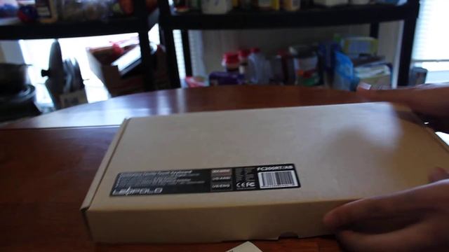 Leopold Tenkeyless "Brown" Keyboard Unboxing смотреть онлайн