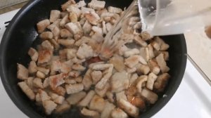 Как приготовить свинину в сливочно-томатном соусе (гуляш)