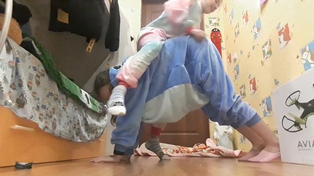 Йога челендж/С Лучшей Подругой/Без монтажа) смотреть онлайн