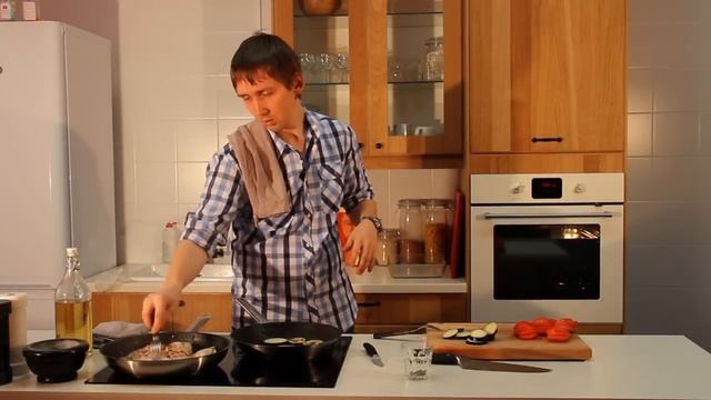 Шашлык из курицы с печеными томатами и баклажанами смотреть онлайн