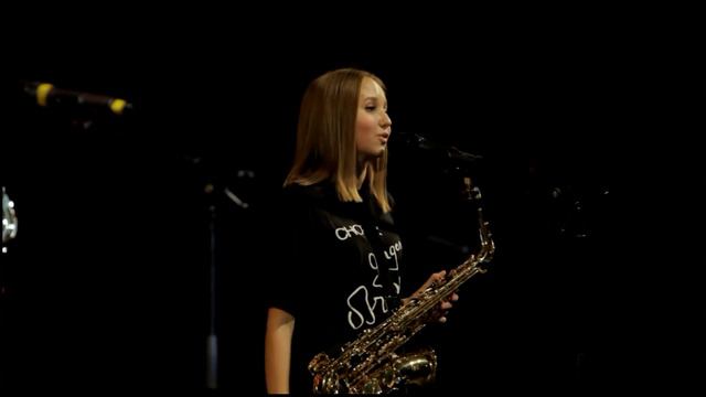 Наши солистки-саксофонистки во главе с Сашей Бадрианом)) смотреть онлайн