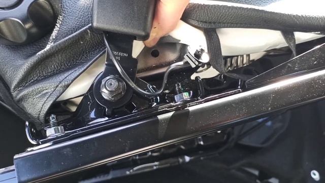 Допы на Ларгус от дилера. Подлокотник LECAR. смотреть онлайн