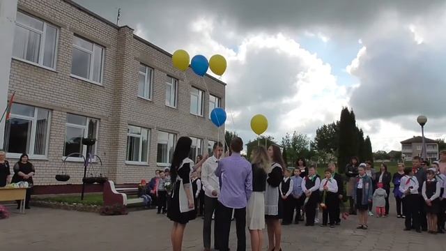 Последний звонок ПЕСНЯ смотреть онлайн