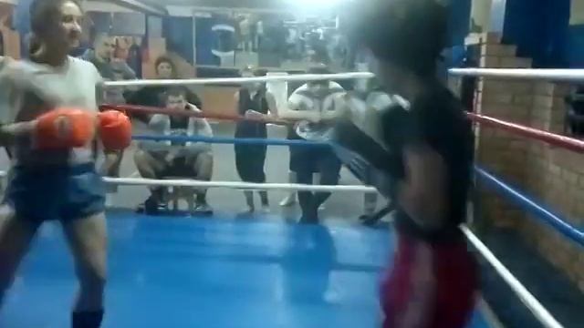 Алина Исмаилова VS Кристина Исмаилова.Спарринг на тренировке.2012г, ч2 смотреть онлайн