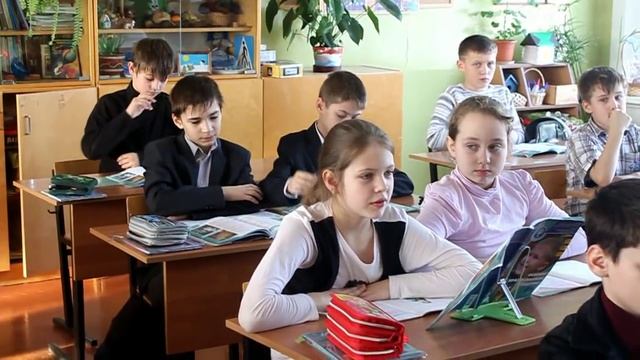 Елена Сергеевна Карманова проводит урок ОРКСЭ смотреть онлайн