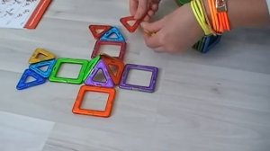 Магформерс магнитный конструктор  Magformers Строим башню и рушим ее :)
