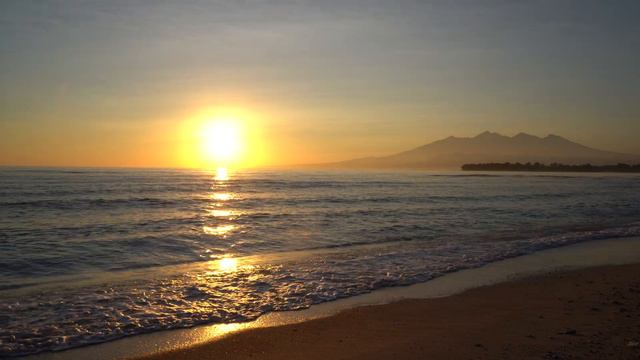 4K Sunrise Tropical Beach - Relaxing Sea, Ocean Wave Sounds, Nature Video, Meditate, Yoga, Sleep смотреть онлайн