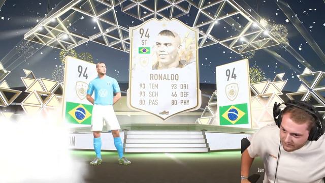 😍😨RONALDO R9 als 1. SPIELER der WELT gezogen?! | BESTER Spieler in ganz FIFA 22! смотреть онлайн