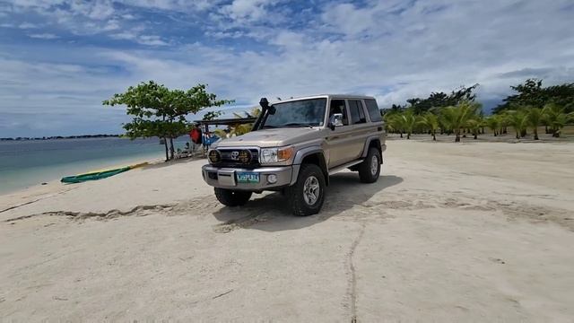 Solea Resort And Landcruiser 76