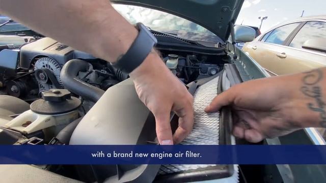 2011 Lincoln Town Car Engine Air Filter Replacement PA4343 смотреть онлайн