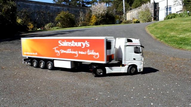 Tamiya Sainsbury's Gigaspace смотреть онлайн