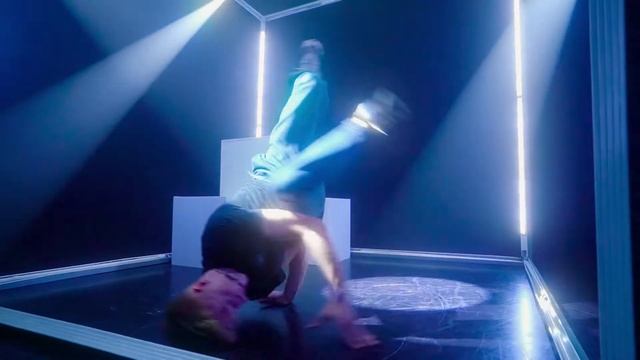 Akrill (Кирилл Фомин) | Breaking смотреть онлайн