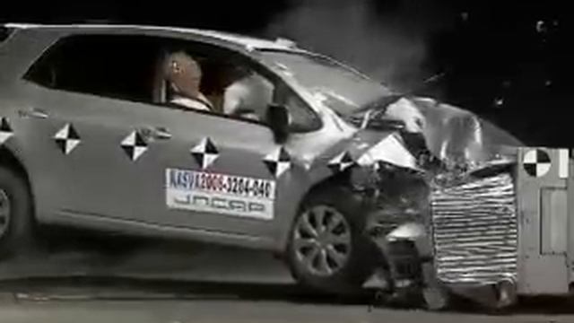 nullCrash Test 2007 Toyota Auris (Frontal) JNCAP смотреть онлайн