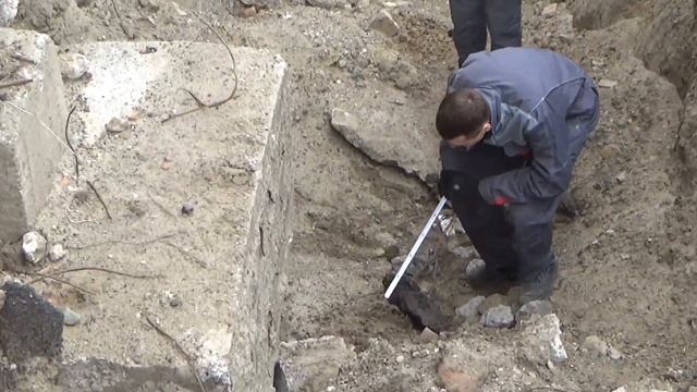 Выполняем инструментальное обследование фундаментов в шурфах смотреть онлайн