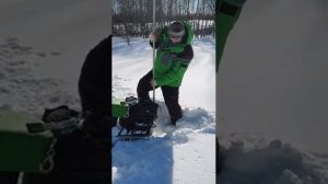 Ручная лебедка для снегохода, вот и стрельнула.