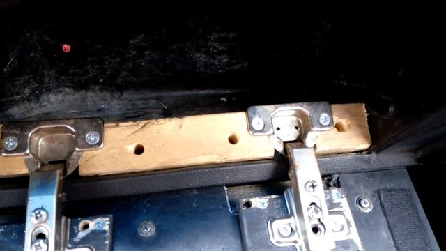 Как сделать новые петли в бардачок Жи 05\07 | DIY смотреть онлайн