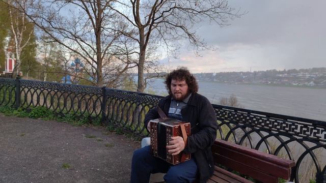 С Днём Победы! (Играет Михаил Коломыцев) смотреть онлайн