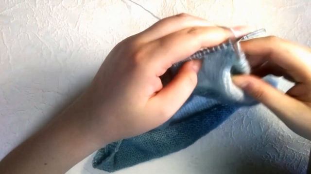 Релакс под вязание (Шарф укороченными поворотными рядами из секционной пряжи) смотреть онлайн