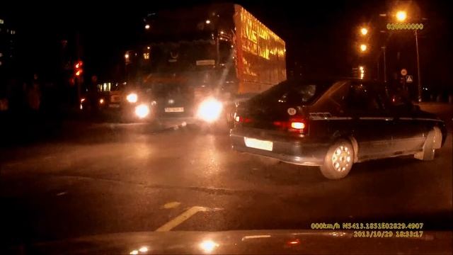 г.Борисов.ДТП на перекрестке ул.Гагарина и Максима Горького смотреть онлайн