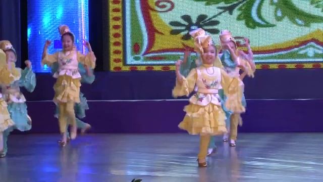 Татарский танец ансамбль "Гюзель" смотреть онлайн