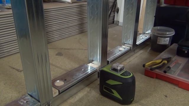 Перегородка ИЗ ГИПСОКАРТОНА. Ремонт в городской квартире своими руками. смотреть онлайн