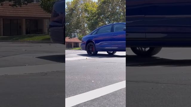 The Audi S8 can Tip-Toe over bumps. ? смотреть онлайн