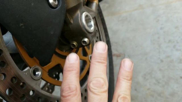 How To Align or Straighten the Front Forks or Front End and Handlebars on a Motorcycle Part 3 смотреть онлайн