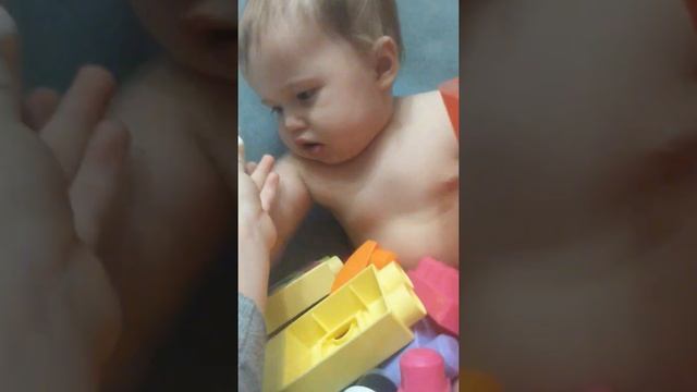 Как заставлять маленьких детей убирать игрушки смотреть онлайн