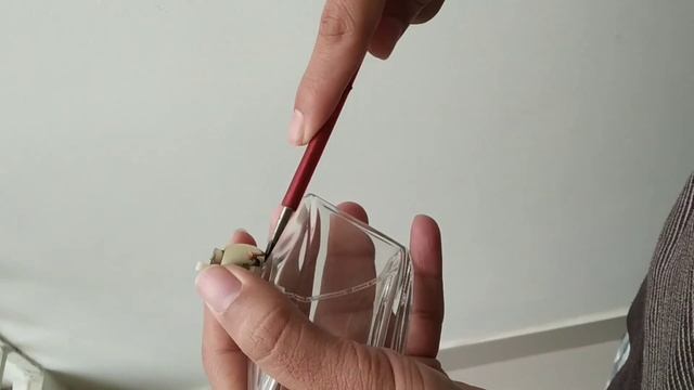 How to Remove/open perfume bottle cap/top using minus screw driver. смотреть онлайн