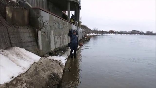 Рыбалка на реке Москва 07.03.2016 спиннинг / Ловим на виброхвост Голавля, Судака, Окуня, на реке смотреть онлайн