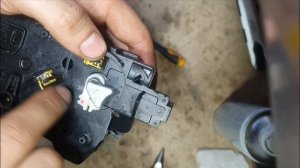 Ремонт замка багажника Mercedes ML/ Gl W164