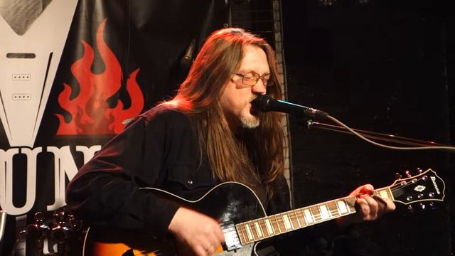 Алексей Туман Малышев - Моя оборона (Летов) @ Be Young 24.12.2016 смотреть онлайн