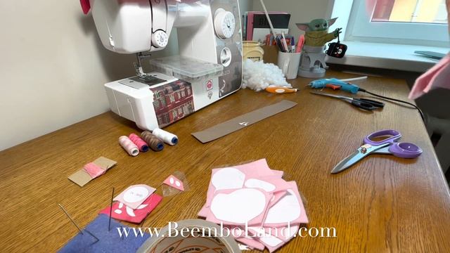 Слоник из фетра своими руками // Как раскроить и вырезать из фетра // МК для начинающих смотреть онлайн