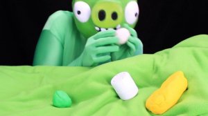 Angry Birds Surprise Eggs Opened by Bad Piggie! | ToyBooth