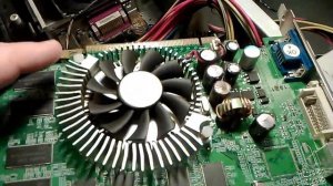 Черный экран, нет сигнала на мониторе.