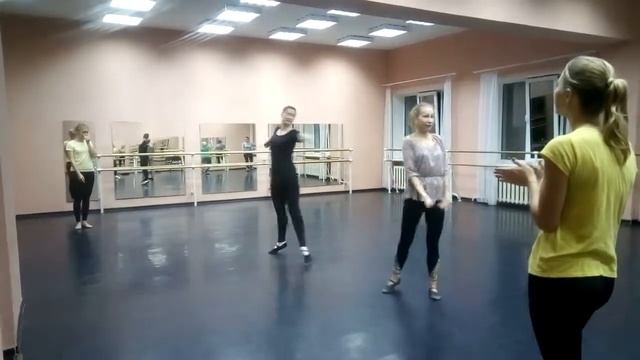 Занятия в студии "Театр танца Елены Есениной" смотреть онлайн