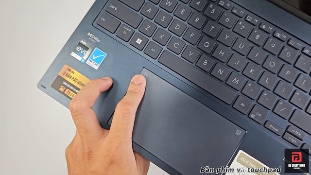 Mở hộp Asus Zenbook 14 Flip OLED UP3404VA Core i7 1360P, RAM 16GB, màn hình cảm ứng OLED 2.8K 90Hz смотреть онлайн