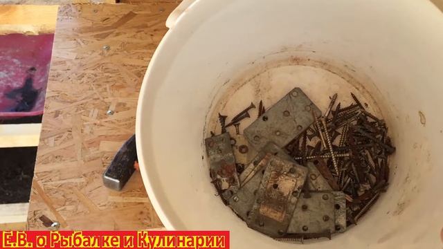 Секрет старого советского гвоздя. Полезный строительный ЛАЙФХАК СССР. Выпрямляем старые гвозди. смотреть онлайн