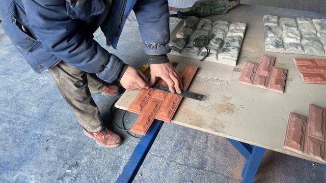Отделка каркасной бытовки бетонным сайдингом панель-вилка «Ростовский камень» смотреть онлайн