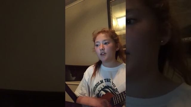 Ukulele prom queen by Beach Bunny смотреть онлайн