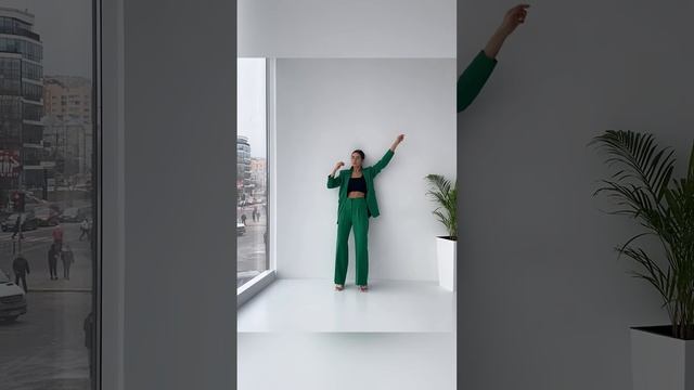 Женский стильный брючный костюм пиджак и брюки свободного кроя смотреть онлайн