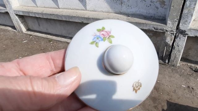 Барахолки Киева.Видели такое?СССР фарфор,статуэтки,вещи. смотреть онлайн