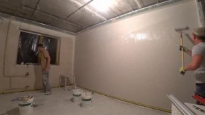 Поклейка стекловолоконной сетки и холста на шпаклевку