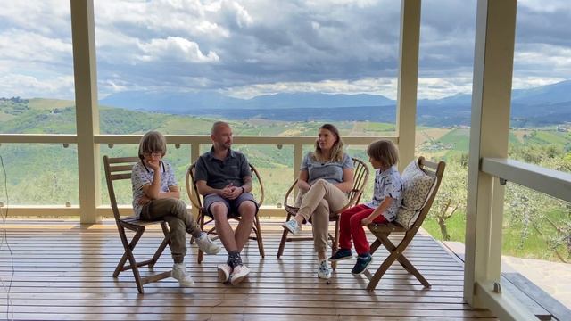 КАК МЫ ЗАРАБАТЫВАЕМ В ИТАЛИИ. жизнь других смотреть онлайн